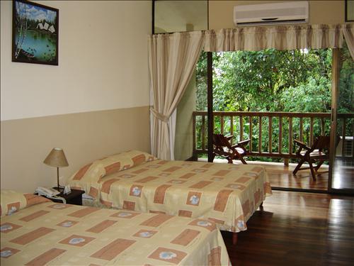 El Bambu Hotel 3*